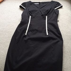 Anne Klein size 6 dress; black